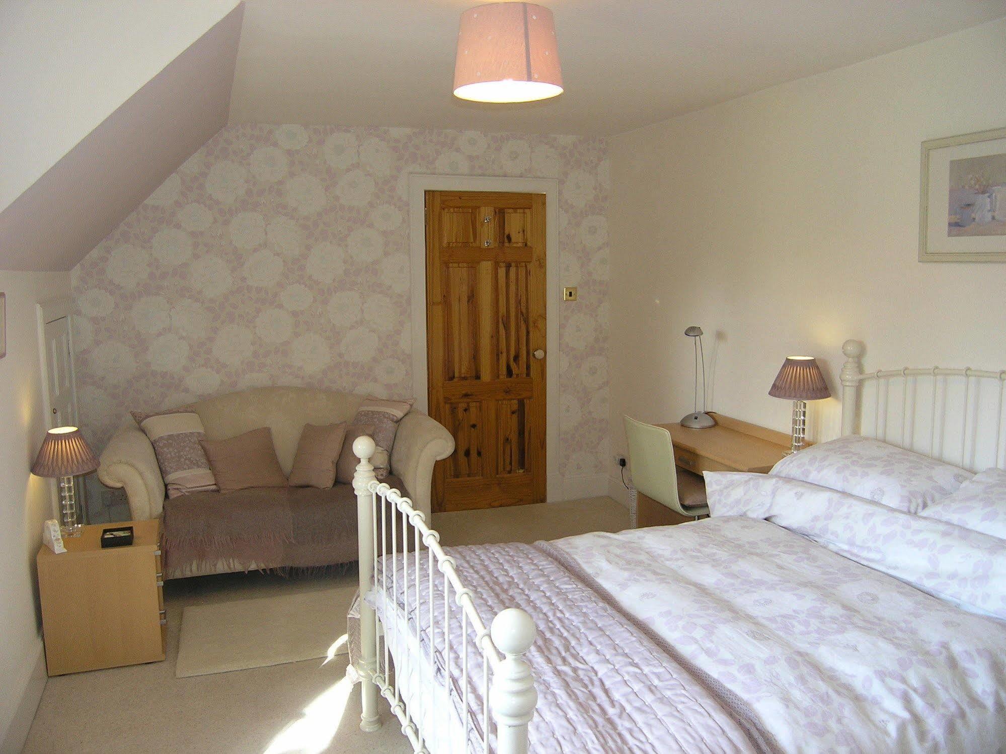 Whistlers Dell B&B Rhu Екстериор снимка