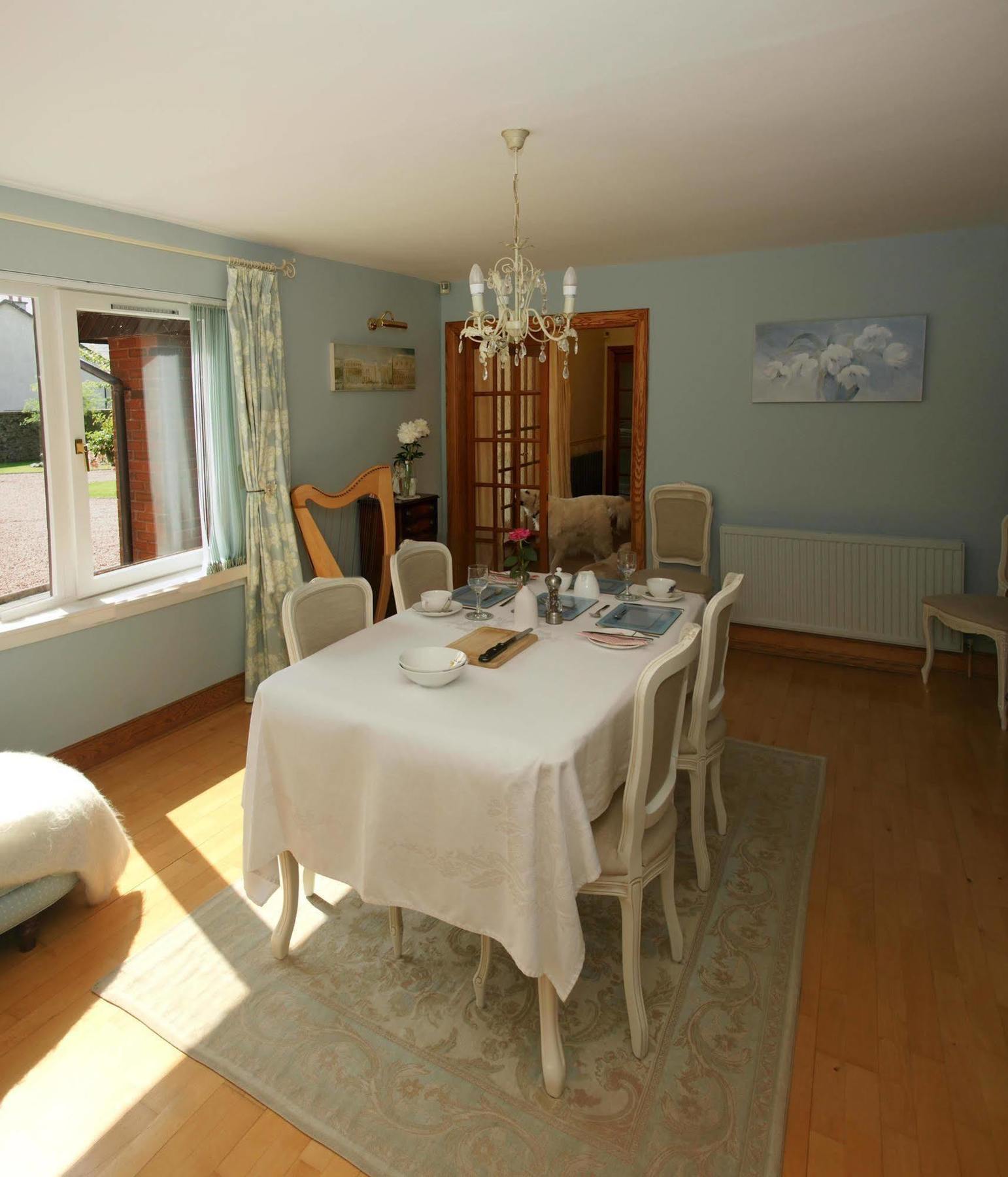 Whistlers Dell B&B Rhu Екстериор снимка