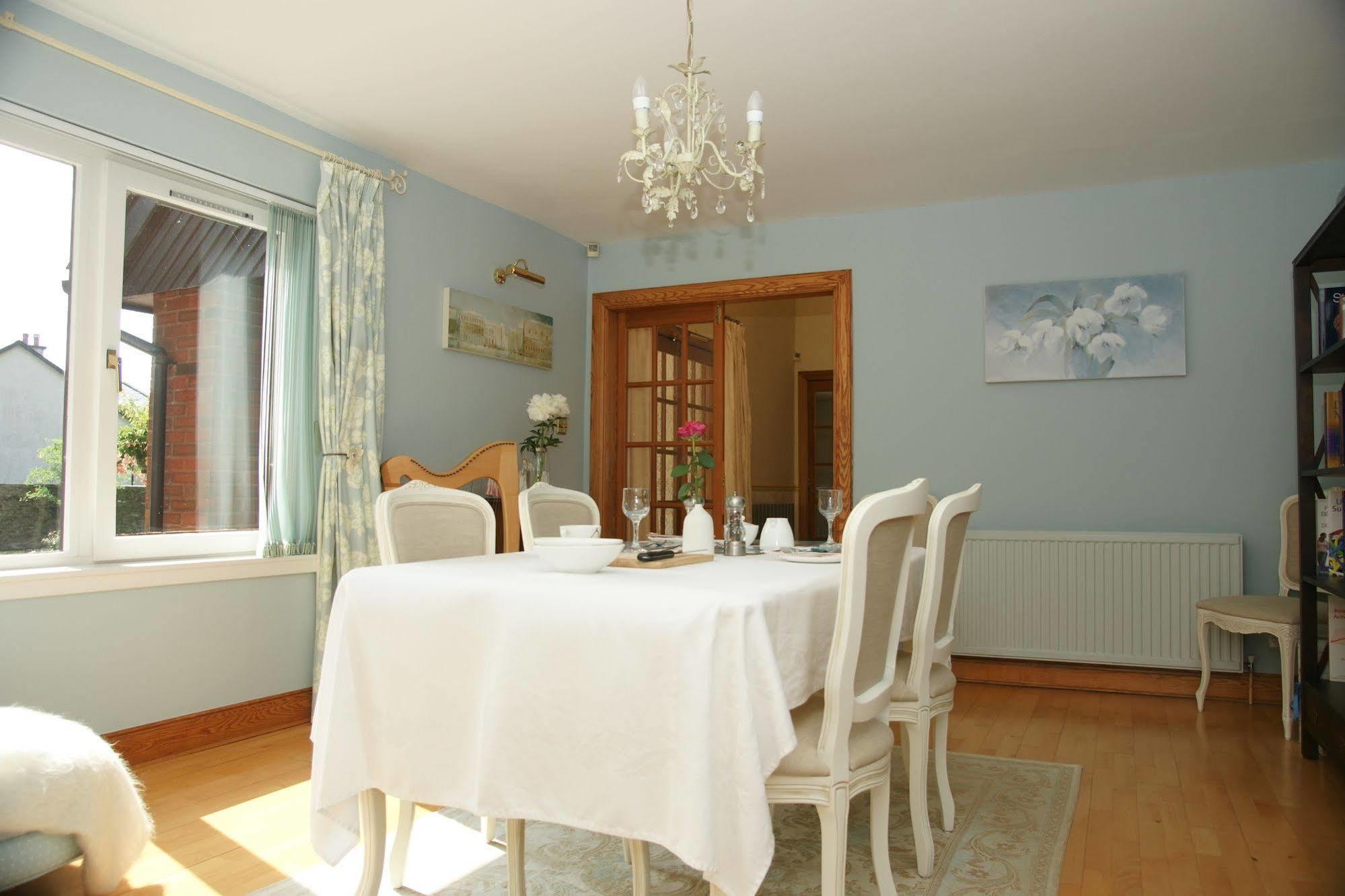Whistlers Dell B&B Rhu Екстериор снимка