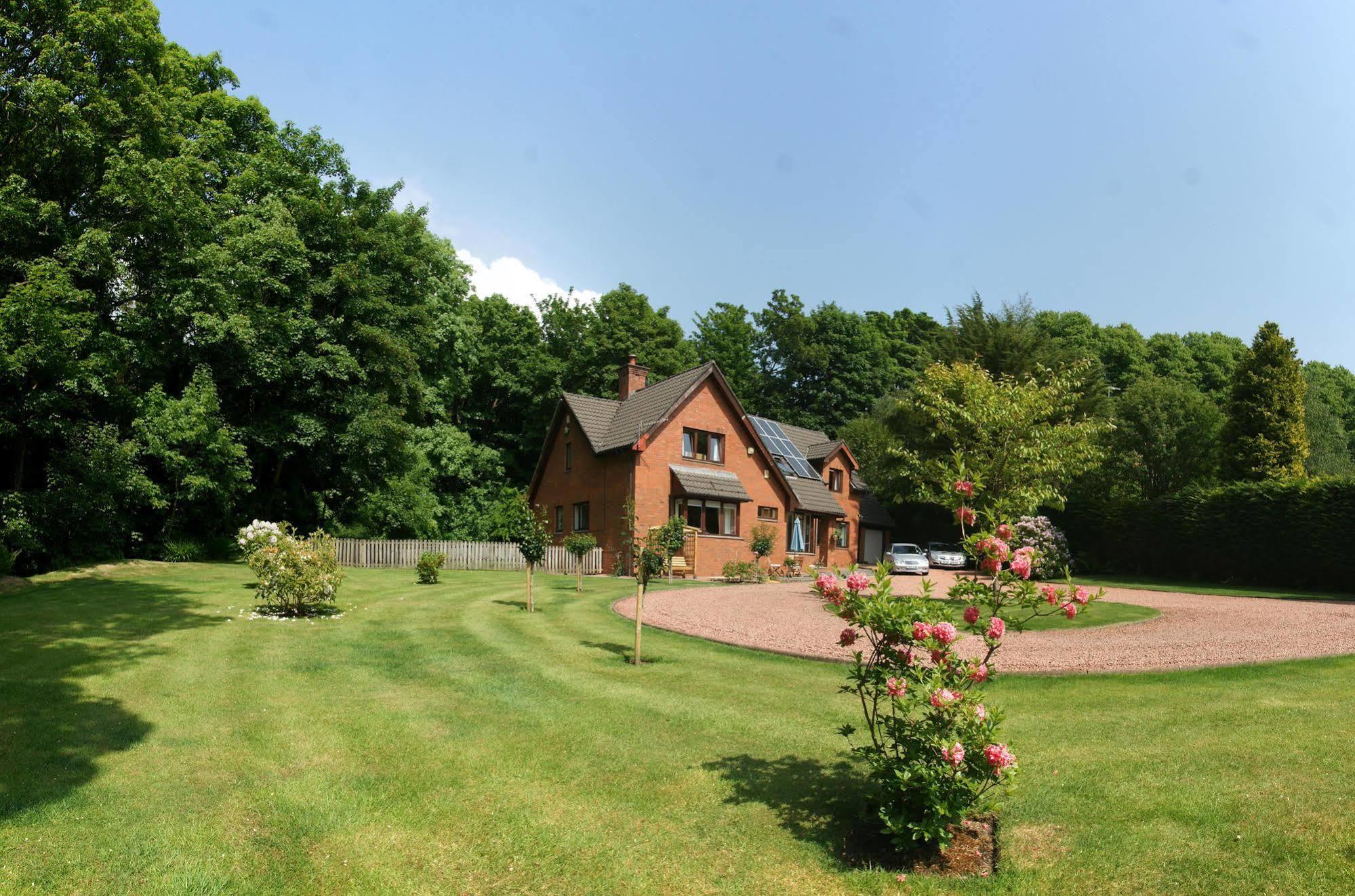 Whistlers Dell B&B Rhu Екстериор снимка